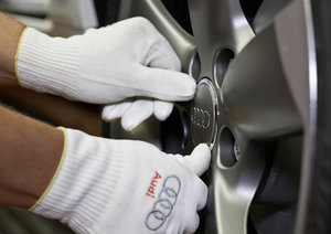 Audi sets new sales record in September 2011_small (1).jpg