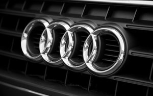 2012-Audi-A5-Emblem-Rings.jpg