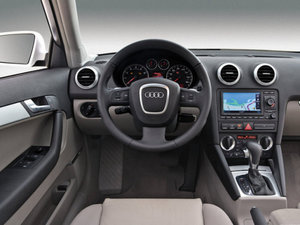 Audi_A3_Hatchback 5 door_2008.jpg