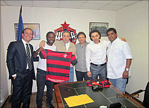 1327491511_b_vagner-lav-podpisal-kontrakt-s-flamengo.jpg