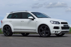 JE-Touareg-7P-white-5.jpg