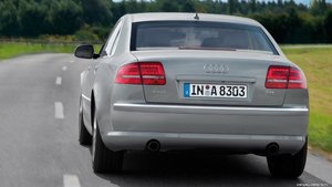 Audi-A8-2_8-FSI-2007-1366x768-003.jpg