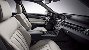 2014-E-Class-Wagon-FutureModel-Interior-01.jpg