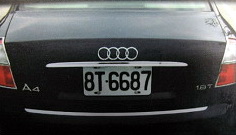 Audi A4_nakladki_z_dver_hrom.jpg