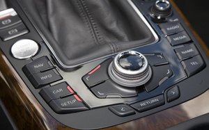 112_0801_09z+2009_audi_a4+mmi_interface-620x387.jpg