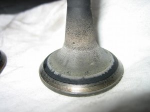 klapan_vypuska_small.jpg