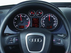 1340870372_audi-a3-ryl-spidometr.jpg