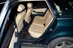 Audi-A6_17.jpg