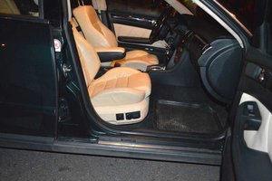 Audi-A6_18.jpg