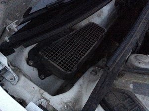 Audi_A4_B8_1.8_120_aux_air_filter.jpg