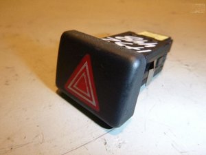 Кнопка аварийной сигнализации 8E0941509  Audi-700.jpg