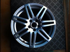 8_EwBR12oR8.jpg