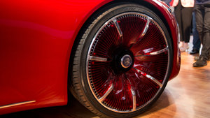 vision-mercedes-maybach-6-concept-live (6).jpg