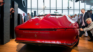 vision-mercedes-maybach-6-concept-live (15).jpg