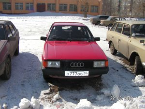 Audi80_B2_03.jpg
