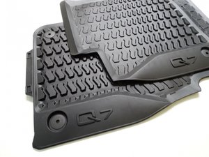 74580-4m1061501-041-kovriki-perednie-komplekt.jpg