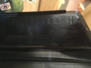 8R0 807 681 A (заглушка ПТФ) 3.JPG