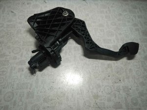 Педаль Audi A3 8P - 241009 - 89325a51-e686-4166-bfa7-880cf28be1a1-DSCN7148.JPG