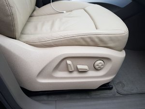 11-Right-Front-Seat.jpg