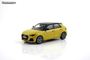 29- 2018 Audi A1 Sportback Typ (GB) Phytongelb (iScale).jpg