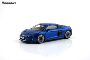 37 - 2016 Audi R8 e-tron Coupe Typ (4S) Magnetisch Blau (Spark).jpg