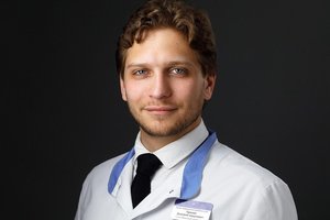 HeadshotDmitry24861_.jpg