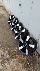 AUAAAgCZX-A-960.jpg