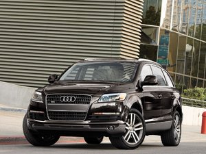 2006 Audi Q7 4.2 Quattro (US) 003.jpg