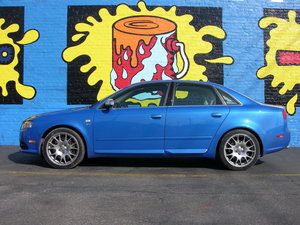 Audi-S4-profile-with-paint-can_новый размер.JPG