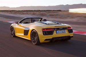 AUDI-R8-V10-Spyder-5604_7.jpg