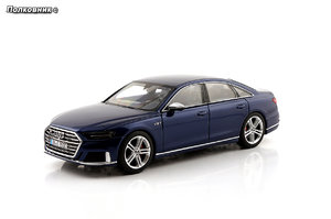 12-2019 Audi S8 D5 Typ (4N) Navarrablau (Paragon Models).jpg