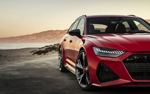 audi-rs6-avant-2019-universal-fara-reshiotka-pered-krasnyi-r.jpg