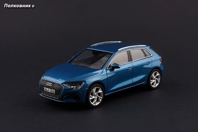 3-2020 Audi A3 Sportback Typ (8Y) Atollblau (iScale).jpg