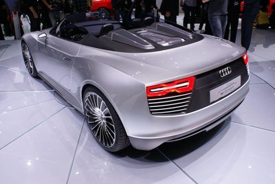 audi-e-tron-spyder-concept_02-768x514.jpg