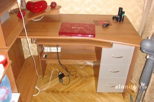 prodam_kompyuternyy_stol_29834683_1_F.jpg