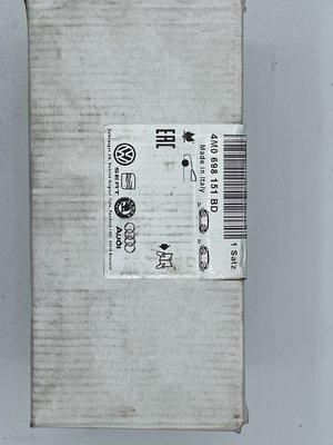 4M0 698 151 BD-1.JPG