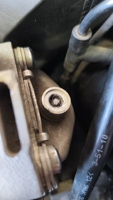 Пробка интеркуллера компрессора VAG 06E127535B (1).jpg