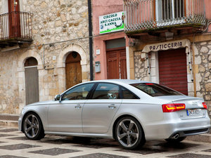 A6_2011_bg800_397566.jpg