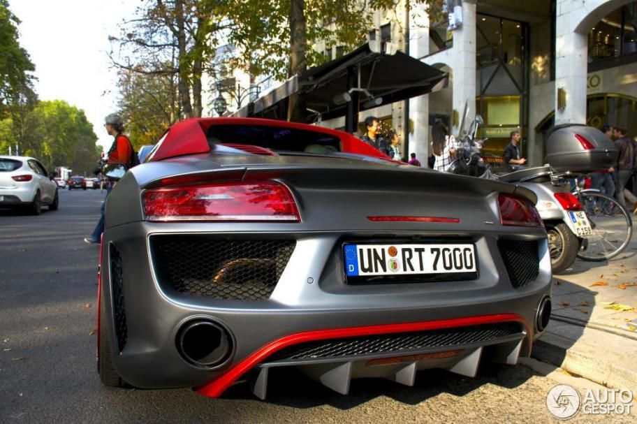 Audi r8 задний бампер