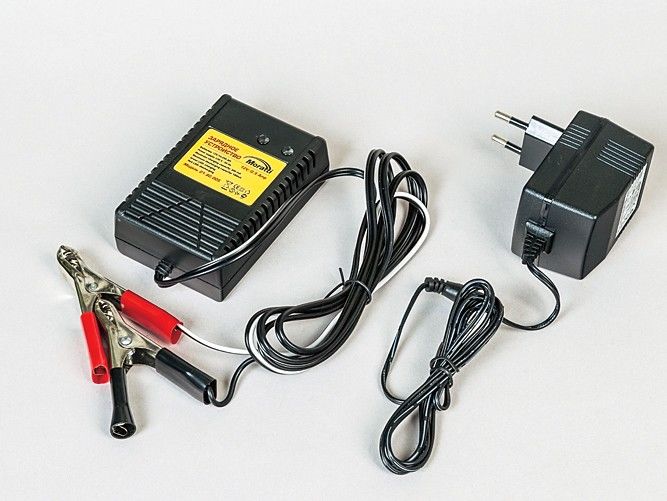 тест зарядных устройств для автомобильных аккумуляторов. Optimate 7 select gold. Monoblock charger 12v 6a. тестер для аккумуляторов кислотных kw-600. 80.