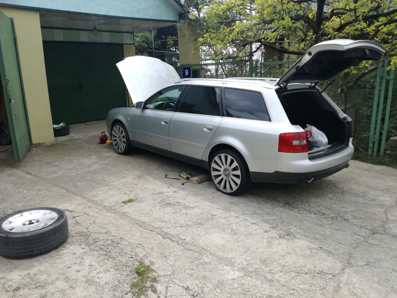 8,5 *19, ET45, 5*112, цо 65,1 + danlop 225/35 R19