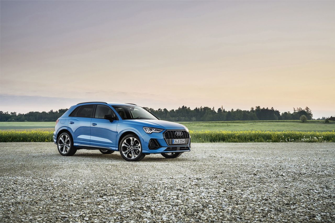Dynamic photo,<br />
Colour: Turbo blue