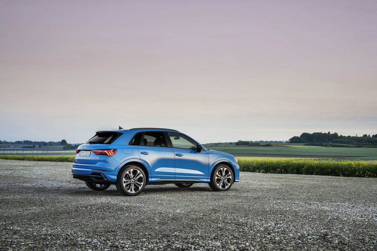 Dynamic photo,<br />
Colour: Turbo blue