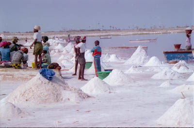 Морская соль<br />
https://ru.wikipedia.org/wiki/Морская_соль