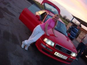 По дороге на Балхаш. Жена, машина и где-то там - я =)