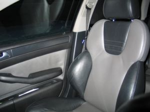 Переднее сиденье Recaro с выдвижной подножкой (нет объектива чтобы все вошло на одно фото)