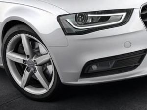 Audi A4 Avant Facelift 2012 06 small