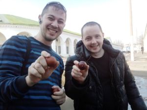 Пасха - 15.04.2012 - Ярославские яйки оказались крепче Костромских - счёт 3:2.
