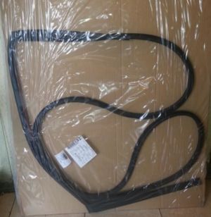 уплотнитель задней правой двери - 4L0839912