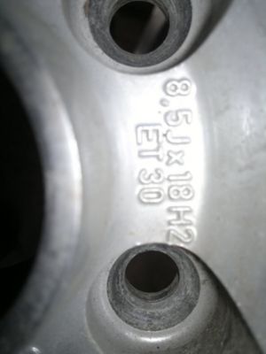 29032011305